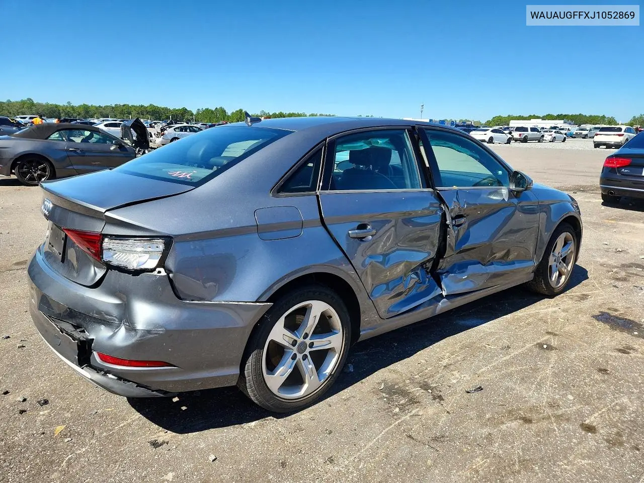 2018 AUDI A3 VIN WAUAUGFFXJ1052869 — фото 3