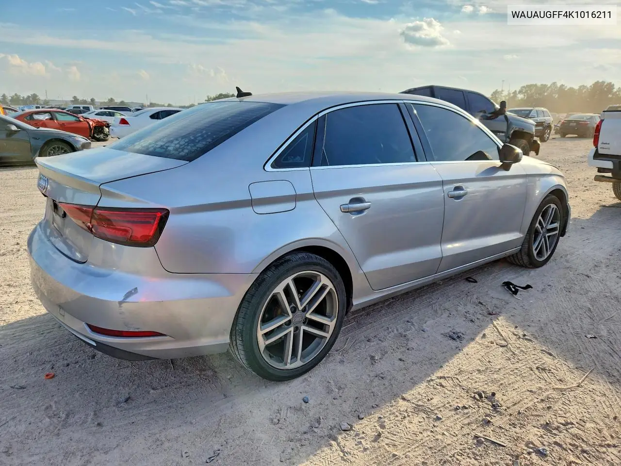 2019 AUDI A3 VIN WAUAUGFF4K1016211 — фото 3