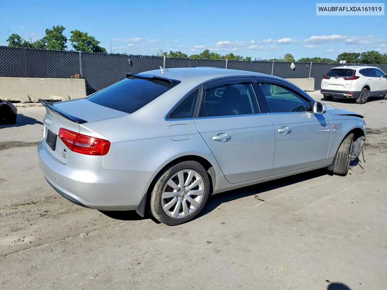 2013 AUDI A4 VIN WAUBFAFLXDA161919 — фото 3
