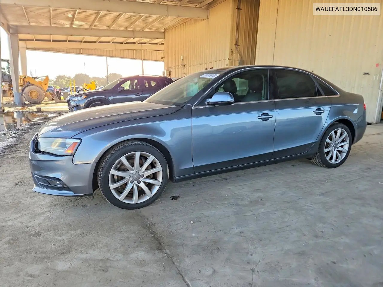 AUDI A4 2013, VIN WAUEFAFL3DN010586