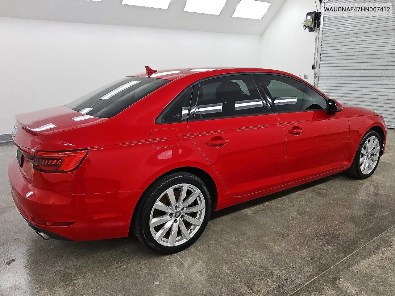 2017 AUDI A4 VIN WAUGNAF47HN007412 — фото 3