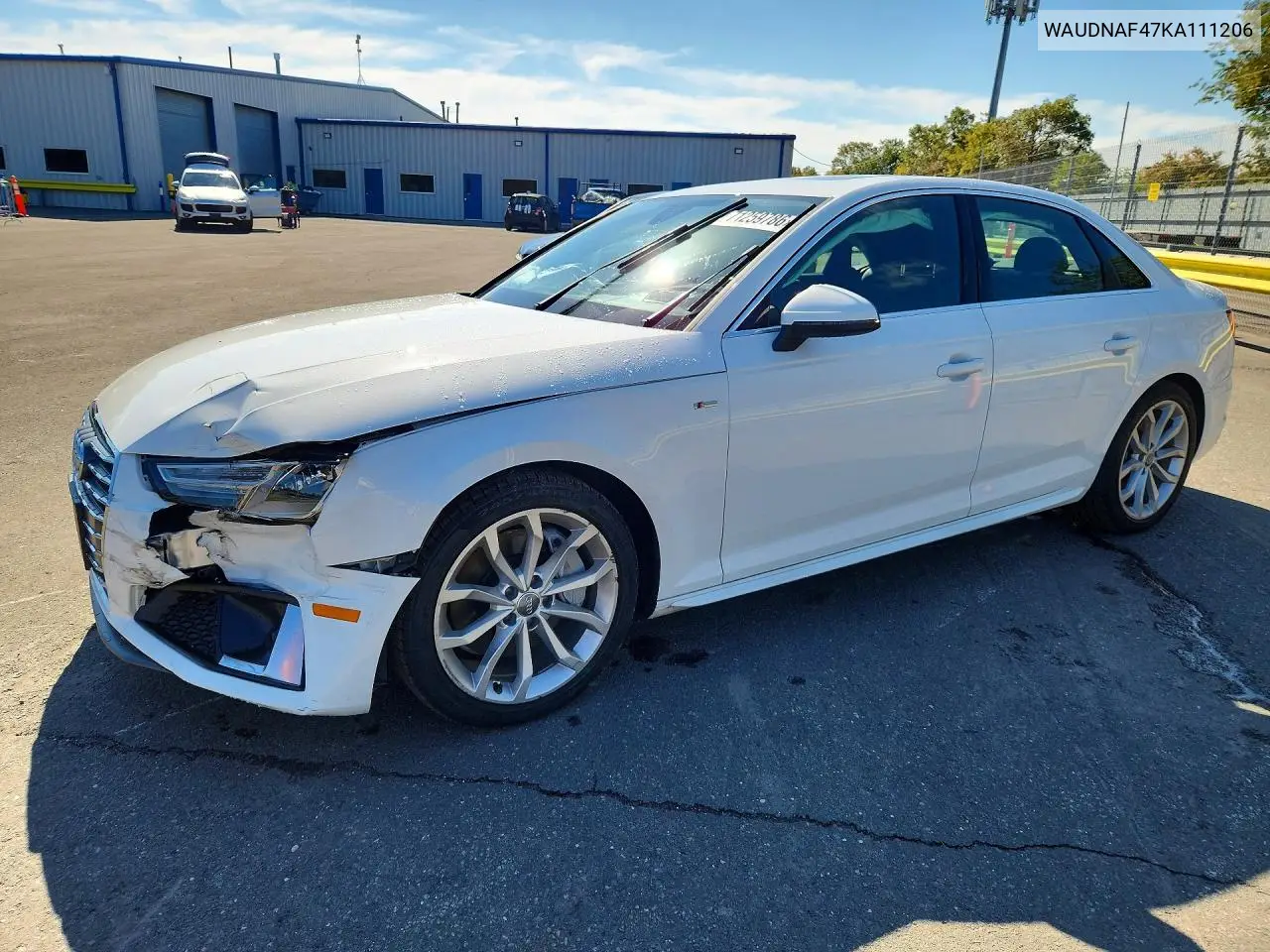 AUDI A4 2019, VIN WAUDNAF47KA111206