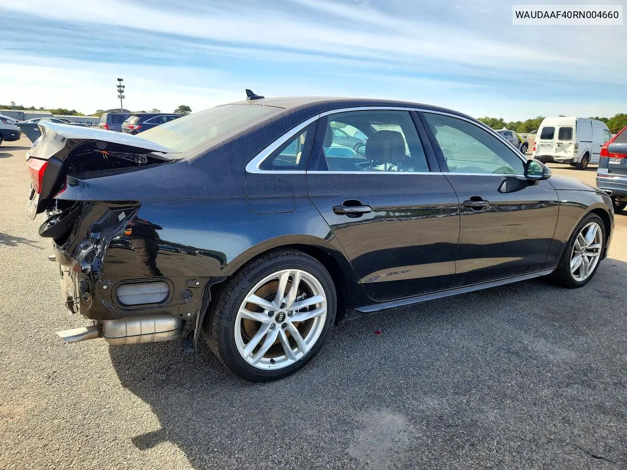 2024 AUDI A4 VIN WAUDAAF40RN004660 — фото 3