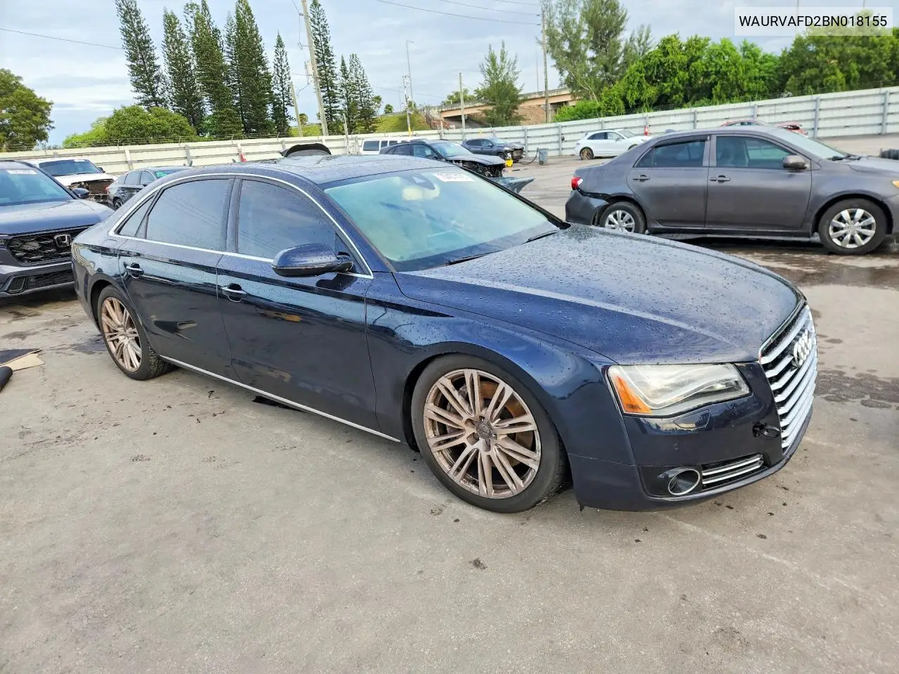 2011 AUDI A8 VIN WAURVAFD2BN018155 — фото 4