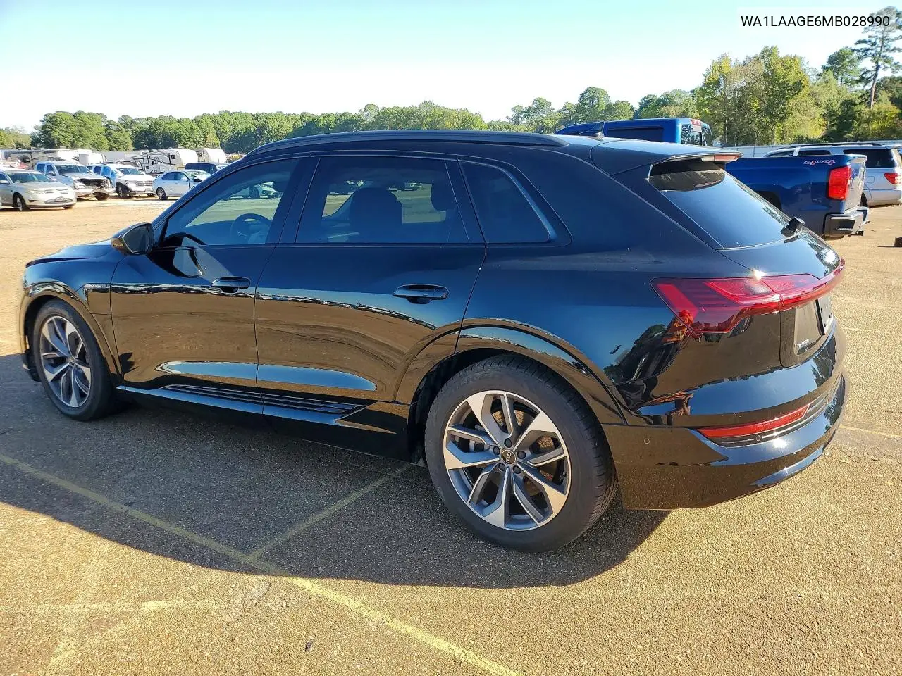 2021 AUDI E-TRON VIN WA1LAAGE6MB028990 — фото 2