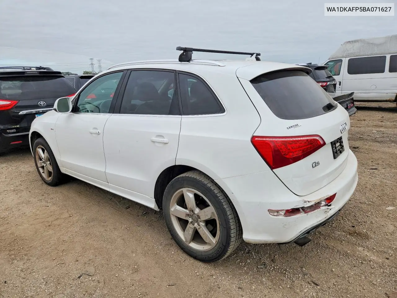 2011 AUDI Q5 VIN WA1DKAFP5BA071627 — фото 2