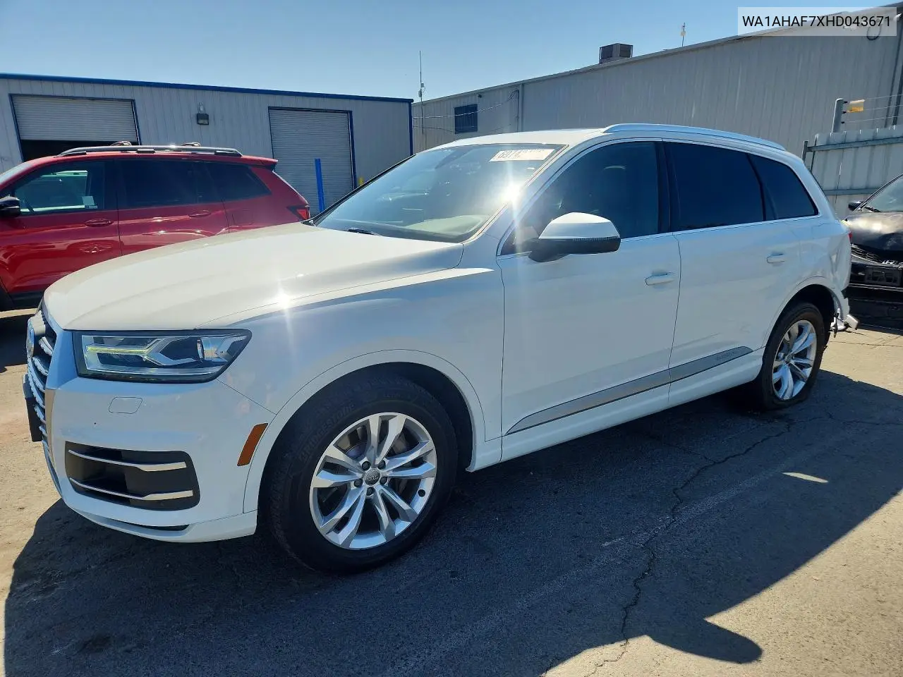 AUDI Q7 2017, VIN WA1AHAF7XHD043671