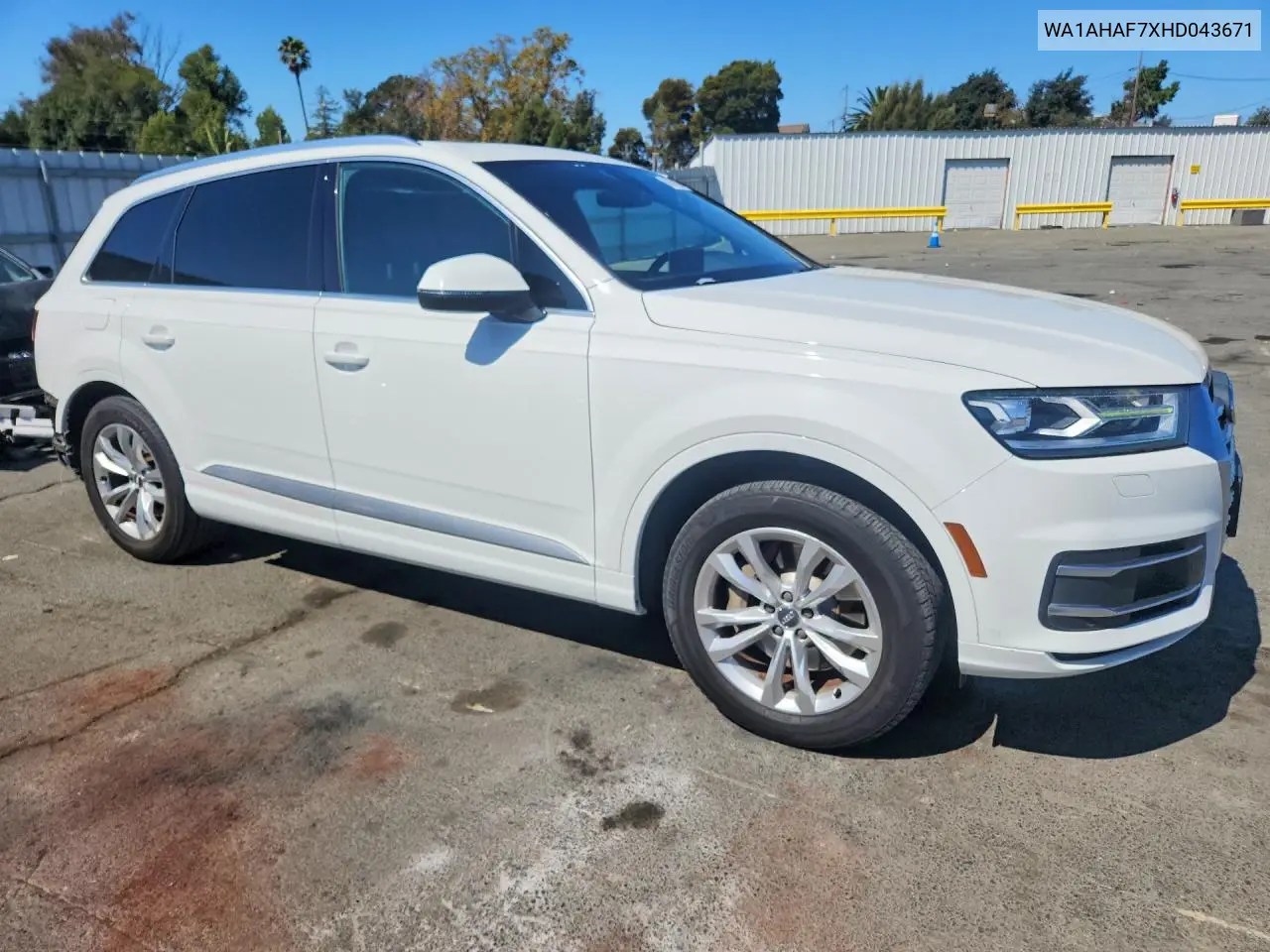 2017 AUDI Q7 VIN WA1AHAF7XHD043671 — фото 4