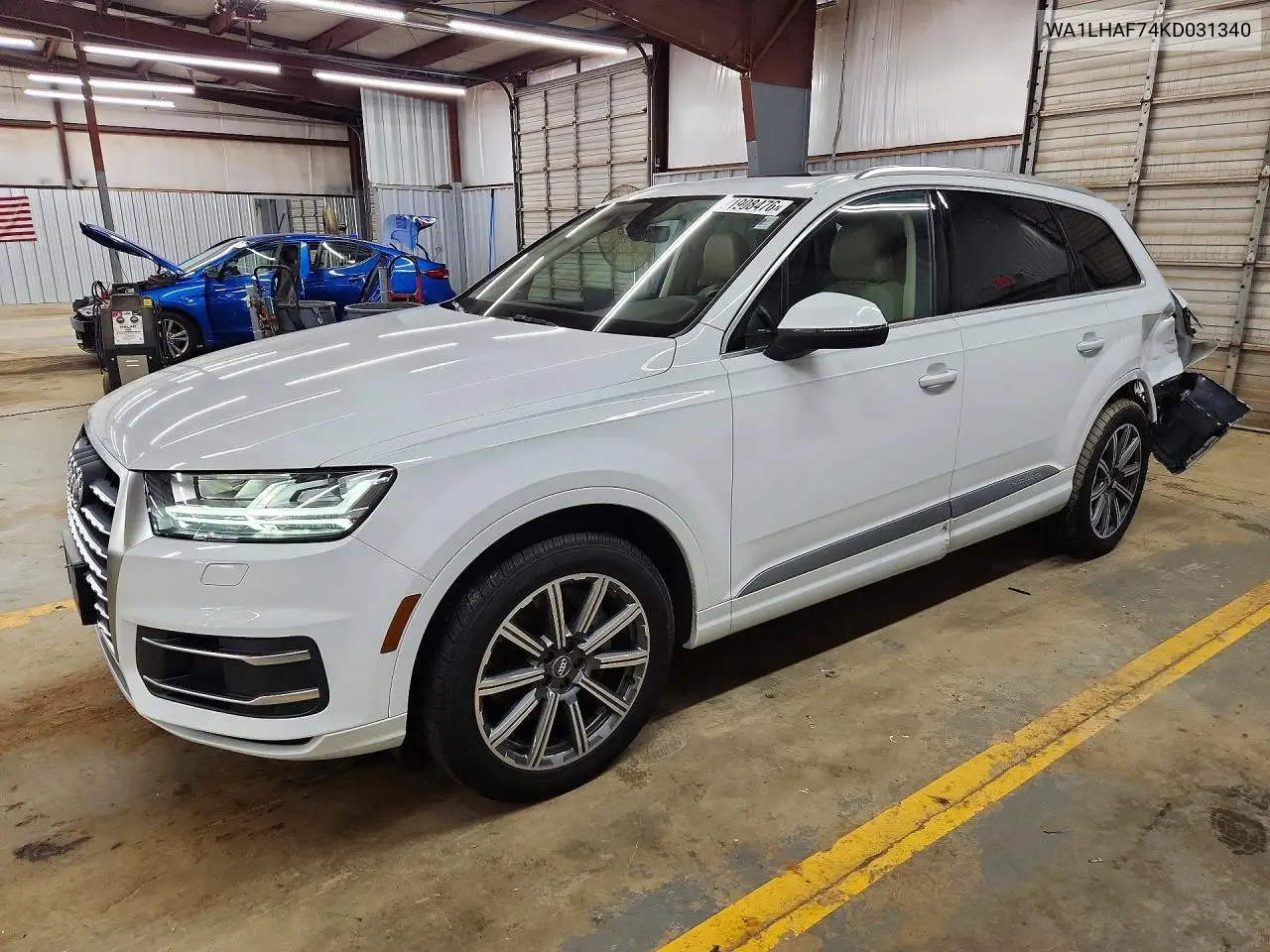 AUDI Q7 2019, VIN WA1LHAF74KD031340