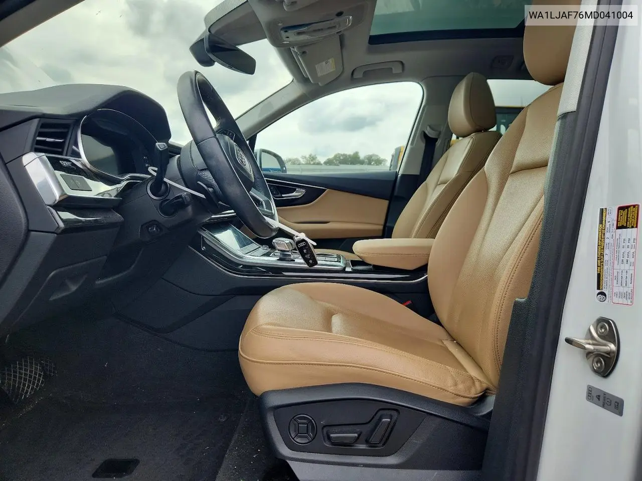 AUDI Q7 2021, VIN WA1LJAF76MD041004