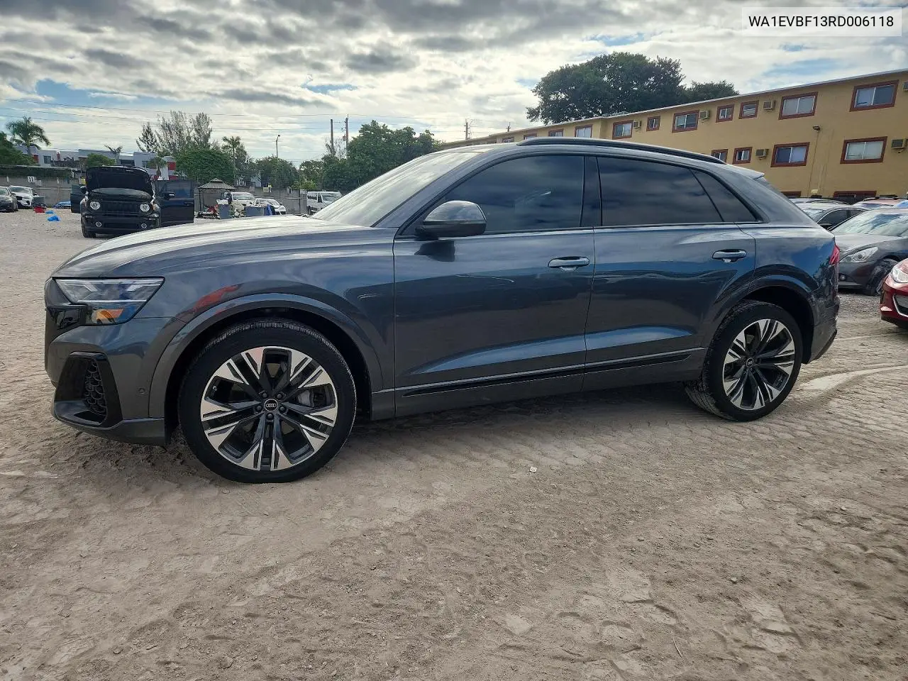AUDI Q8 2024, VIN WA1EVBF13RD006118