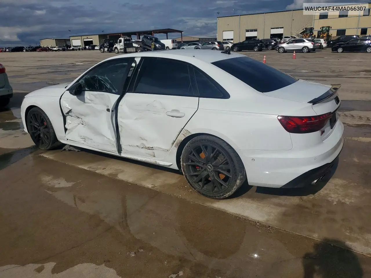 2021 AUDI S4 VIN WAUC4AF44MA066307 — фото 2