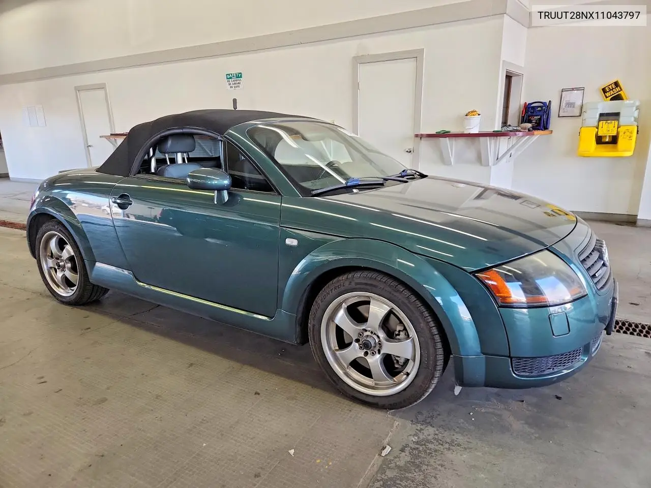 2001 AUDI TT VIN TRUUT28NX11043797 — фото 4