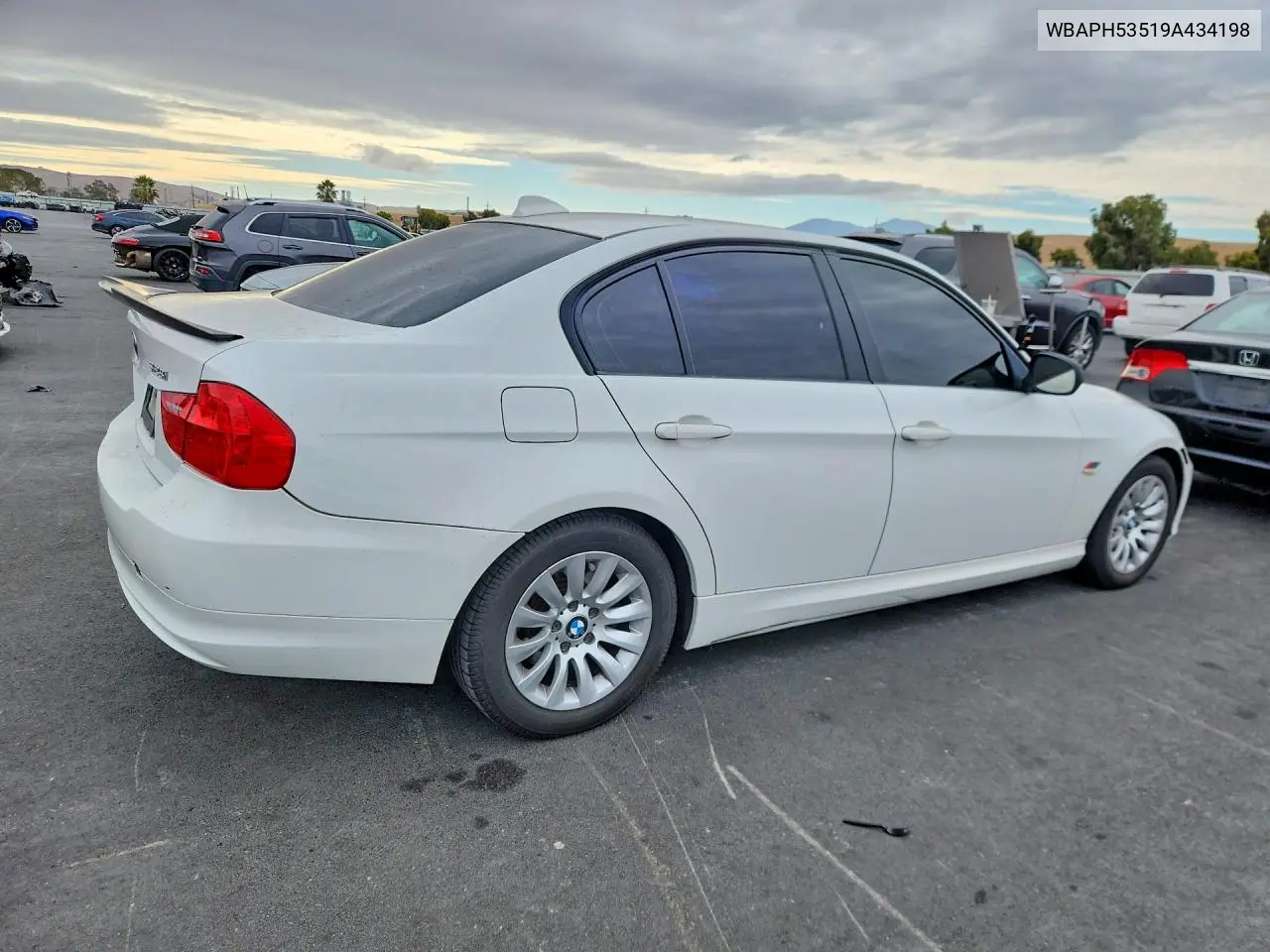 2009 BMW 3ER VIN WBAPH53519A434198 — фото 4