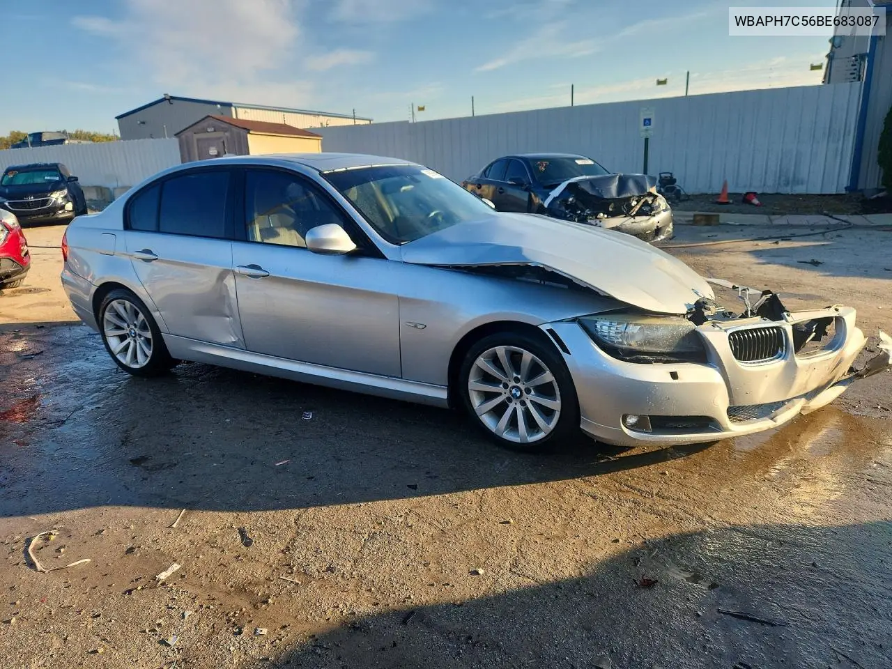 2011 BMW 3ER VIN WBAPH7C56BE683087 — фото 4
