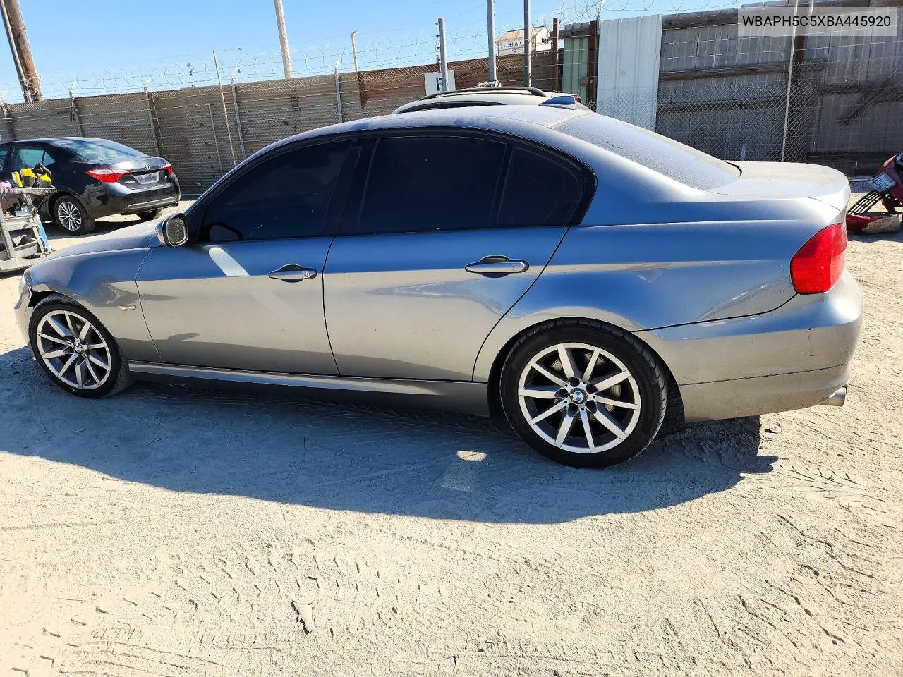 2011 BMW 3ER VIN WBAPH5C5XBA445920 — фото 2