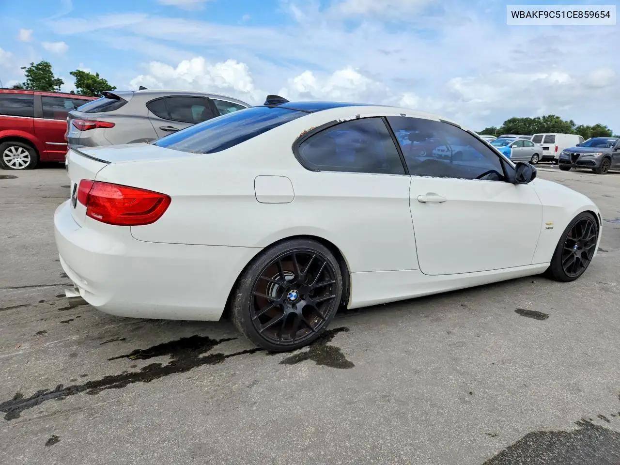 2012 BMW 3ER VIN WBAKF9C51CE859654 — фото 3
