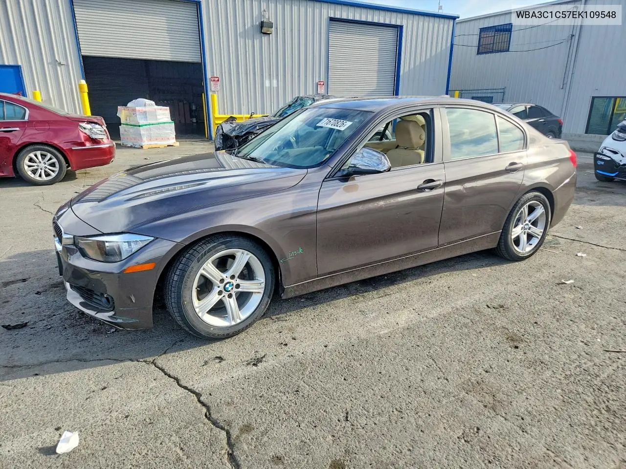 BMW 3ER 2014, VIN WBA3C1C57EK109548