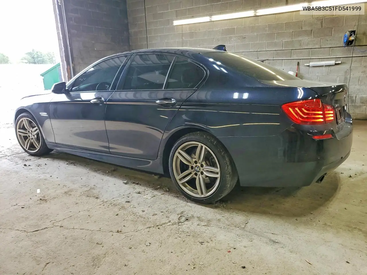 2015 BMW 5ER VIN WBA5B3C51FD541999 — фото 2