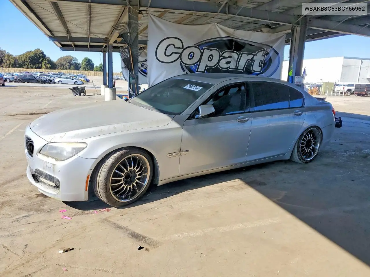 BMW 7ER 2011, VIN WBAKB8C53BCY66962