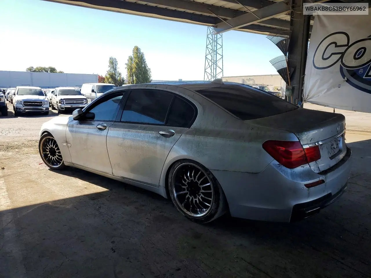 2011 BMW 7ER VIN WBAKB8C53BCY66962 — фото 2