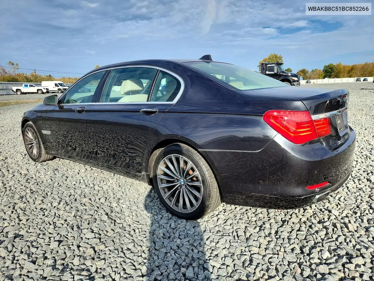 2011 BMW 7ER VIN WBAKB8C51BC852266 — фото 2