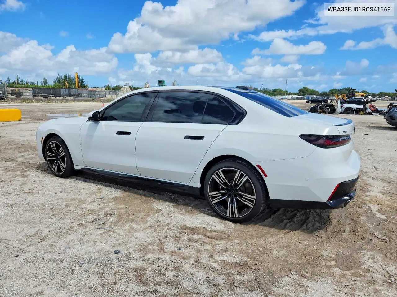 2024 BMW 7ER VIN WBA33EJ01RCS41669 — фото 2