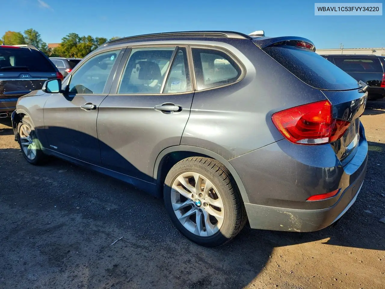 2015 BMW X1 VIN WBAVL1C53FVY34220 — фото 2