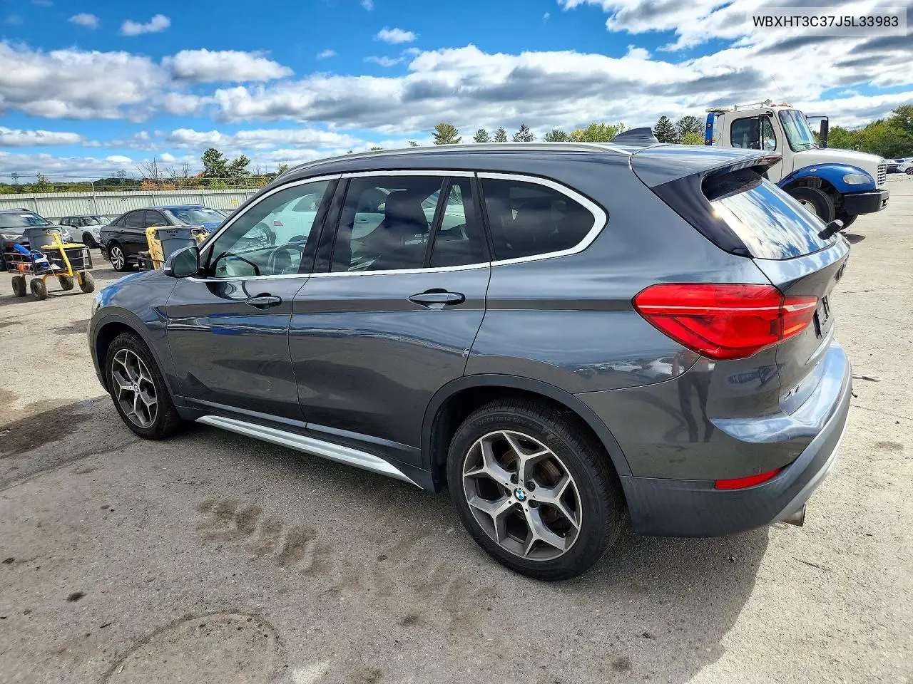 2018 BMW X1 VIN WBXHT3C37J5L33983 — фото 2