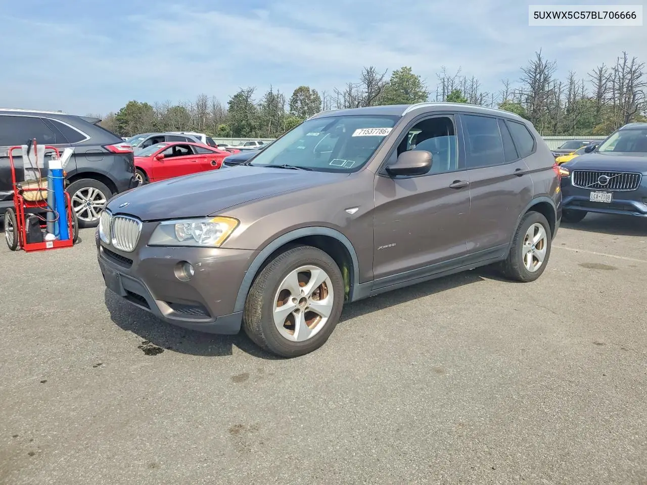 BMW X3 2011, VIN 5UXWX5C57BL706666