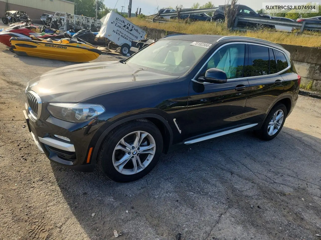 BMW X3 2018, VIN 5UXTR9C52JLD74934