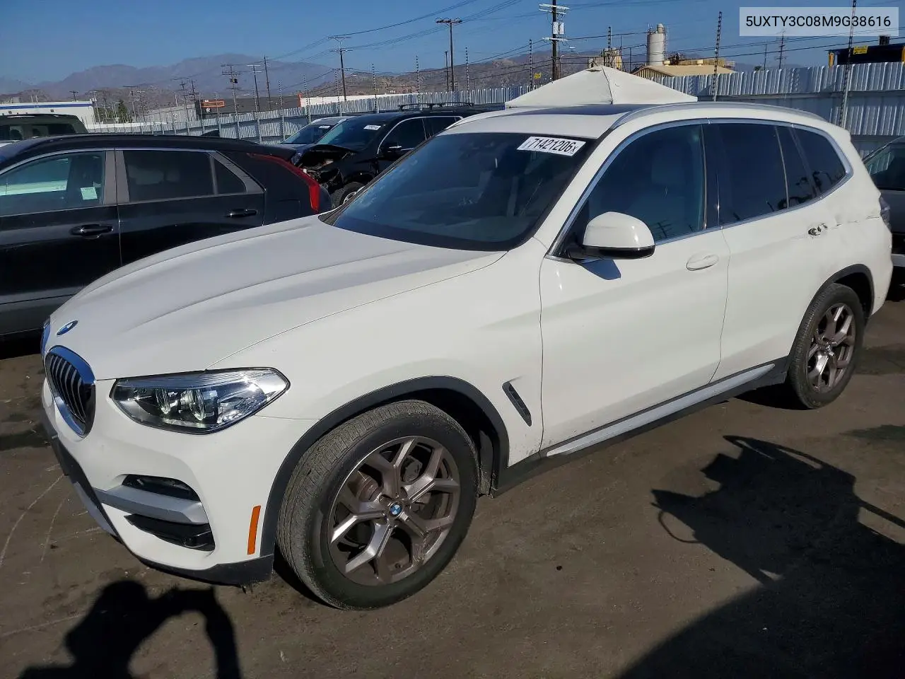 BMW X3 2021, VIN 5UXTY3C08M9G38616
