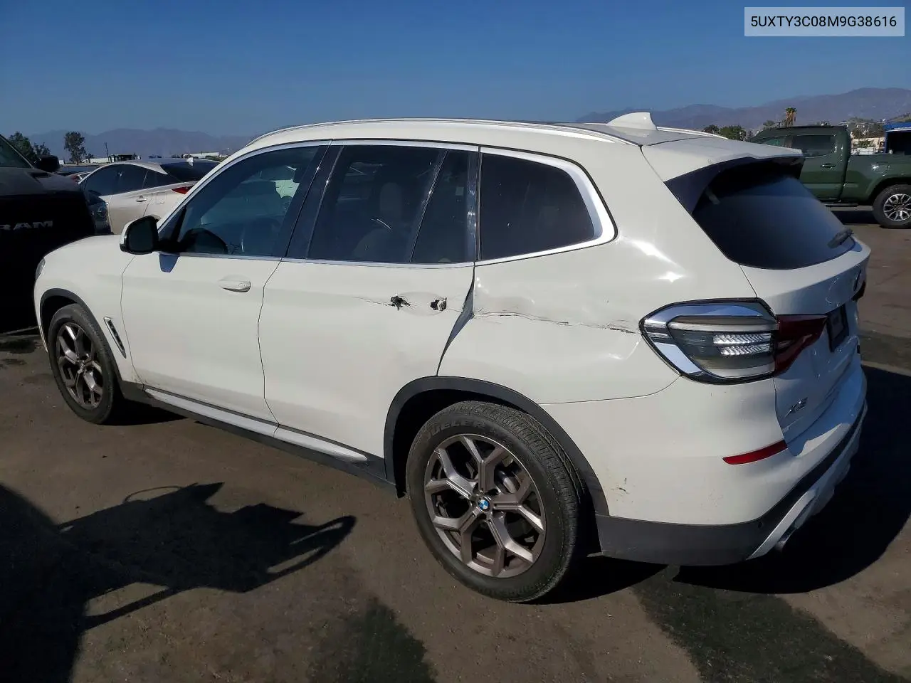 2021 BMW X3 VIN 5UXTY3C08M9G38616 — фото 2