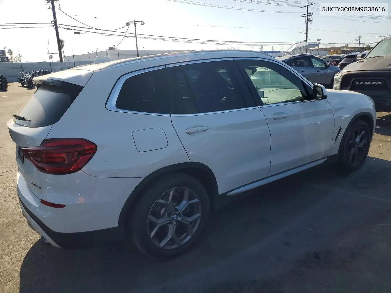 2021 BMW X3 VIN 5UXTY3C08M9G38616 — фото 3
