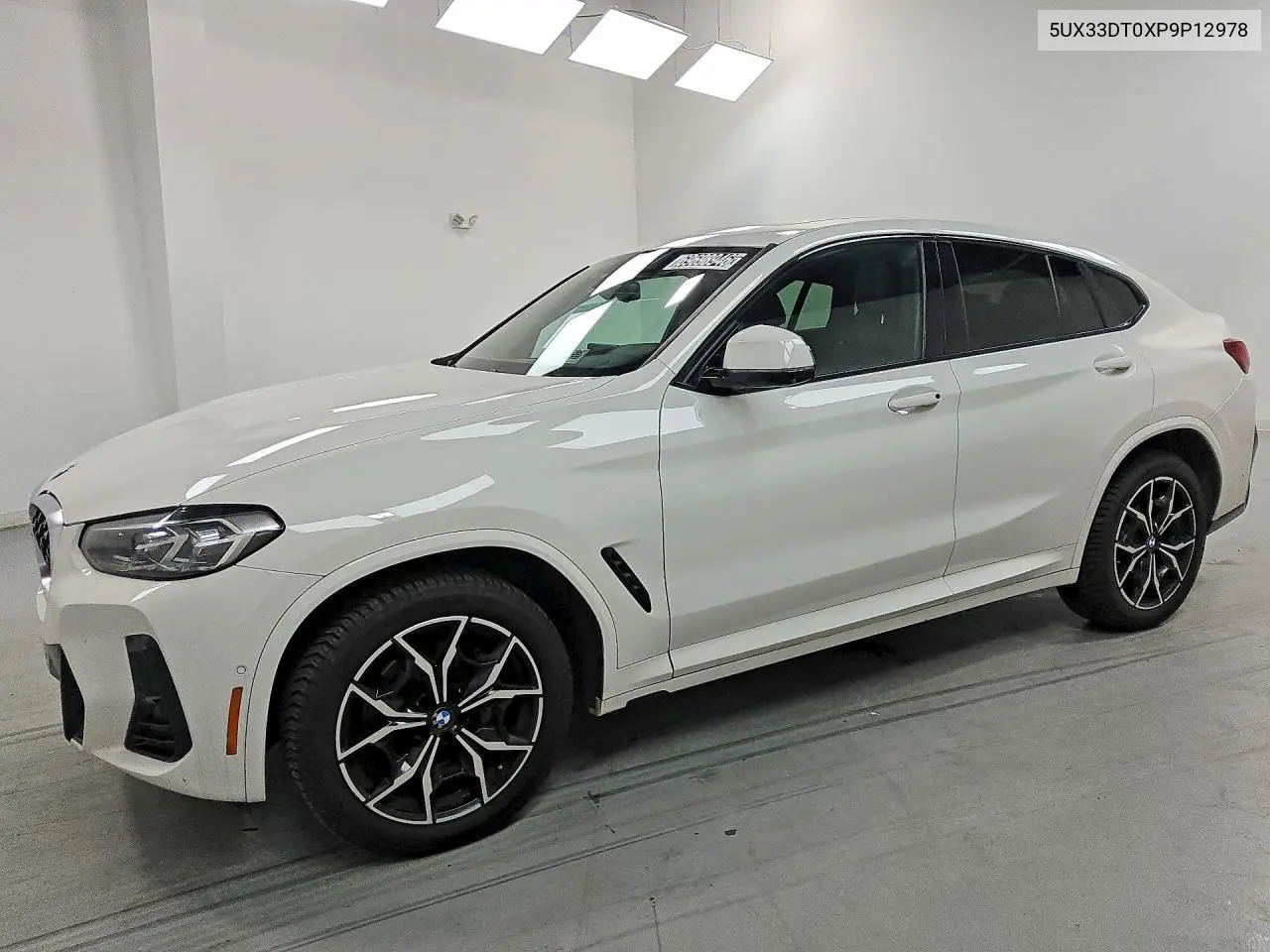 BMW X4 2023, VIN 5UX33DT0XP9P12978