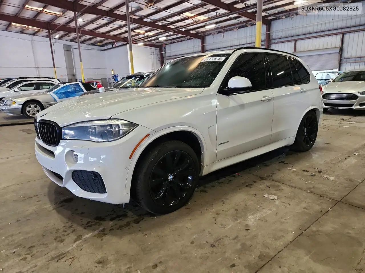 BMW X5 2016, VIN 5UXKR6C5XG0J82825