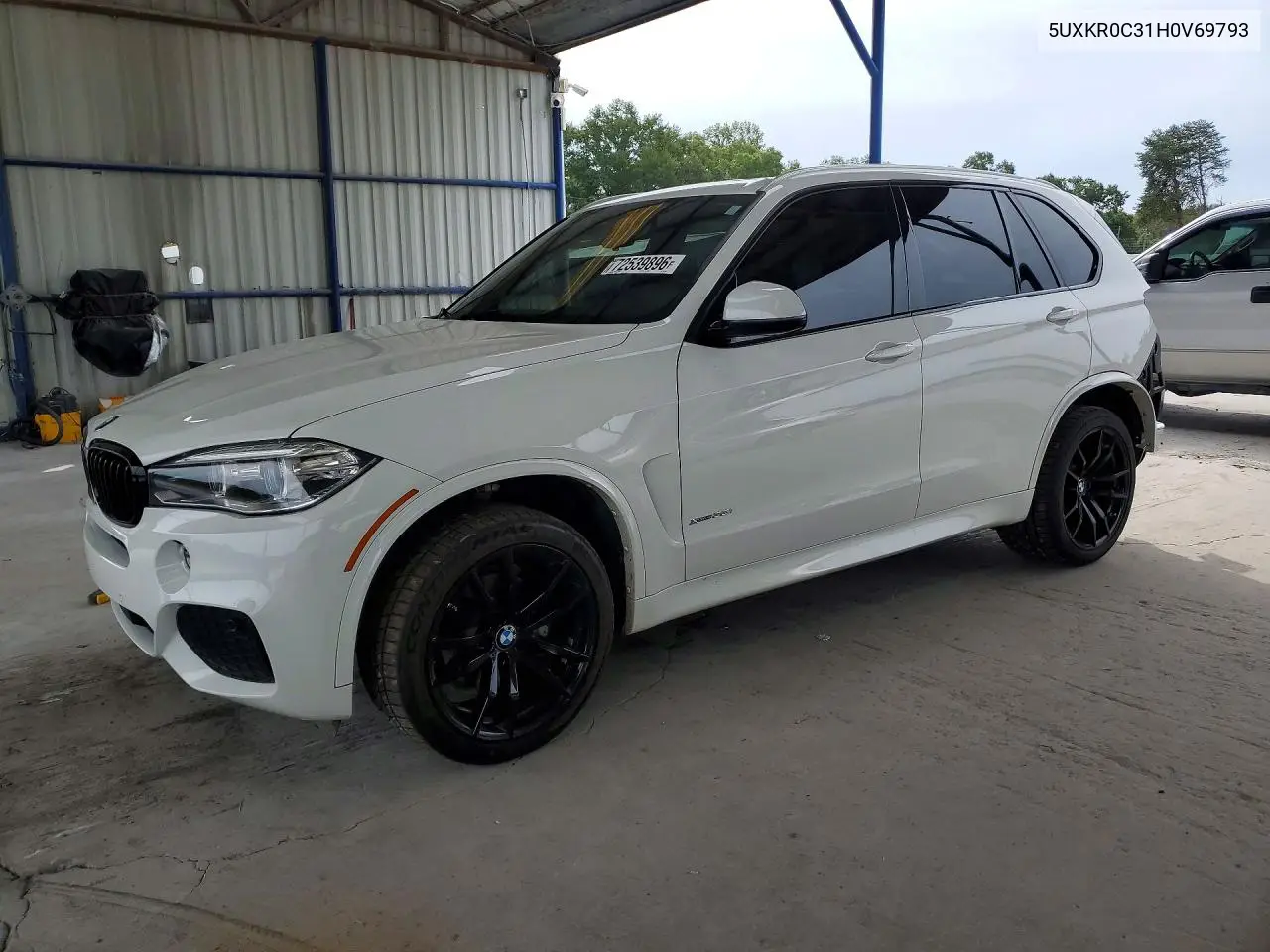 BMW X5 2017, VIN 5UXKR0C31H0V69793