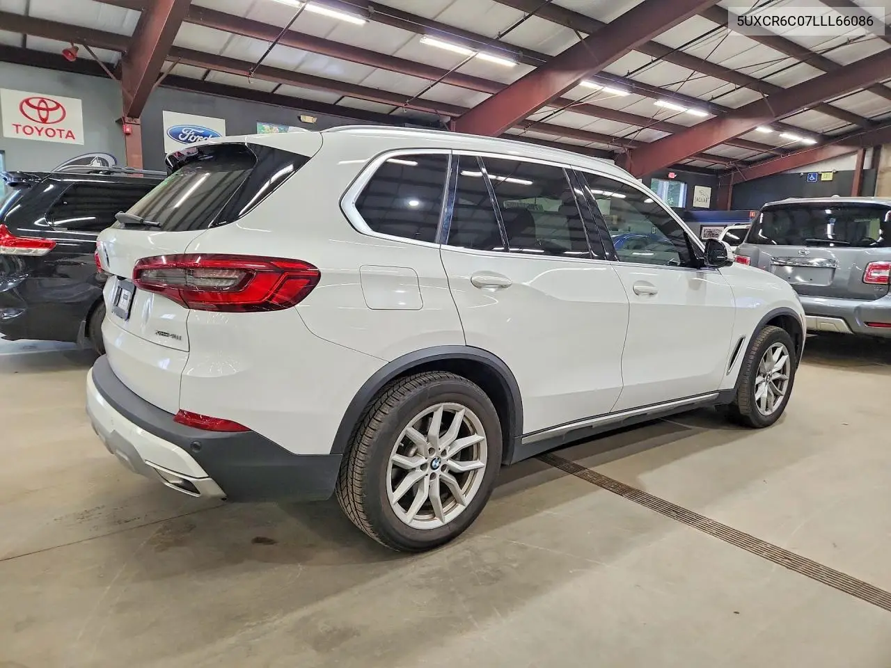 BMW X5 2020, VIN 5UXCR6C07LLL66086