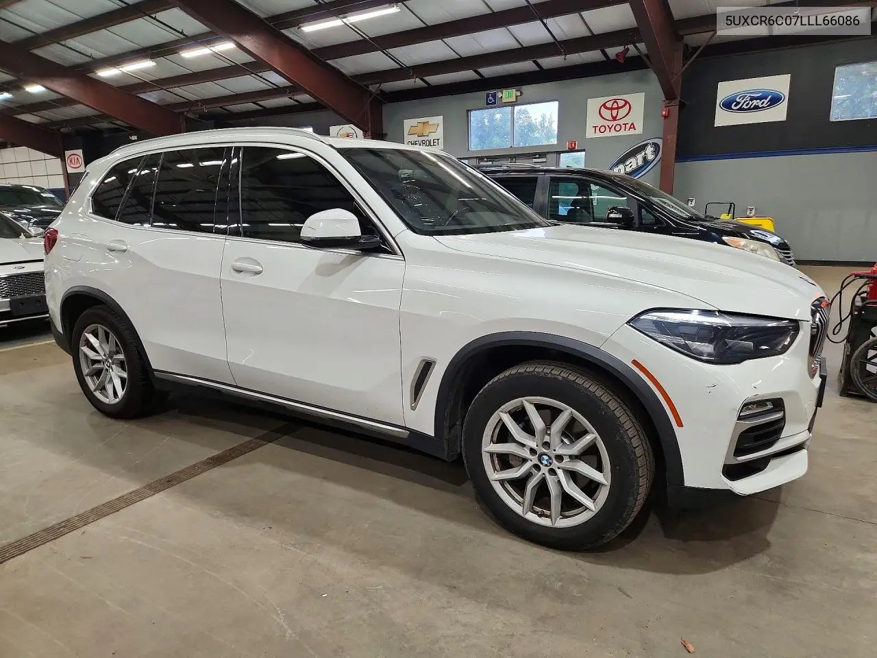 2020 BMW X5 VIN 5UXCR6C07LLL66086 — фото 2