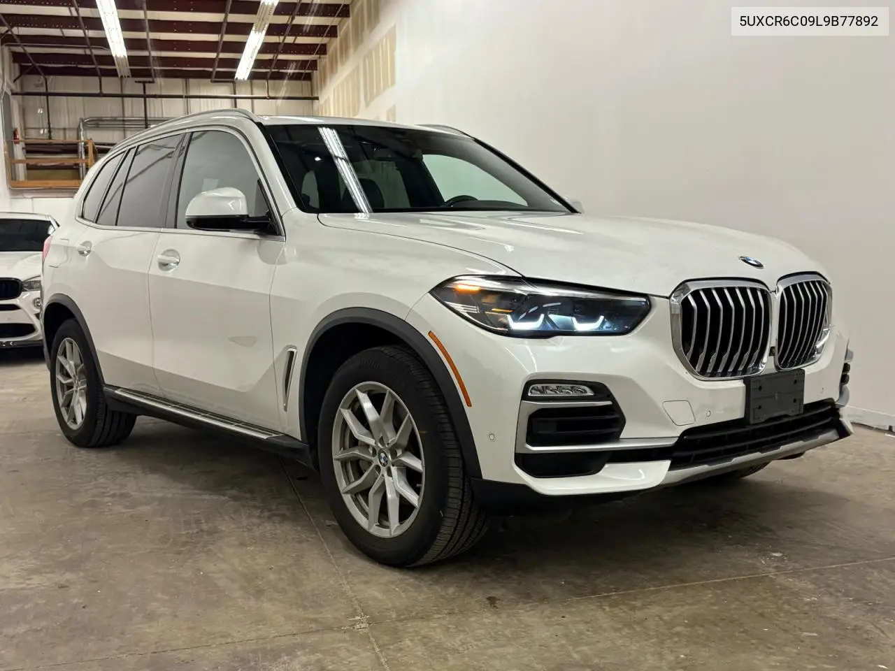 BMW X5 2020, VIN 5UXCR6C09L9B77892