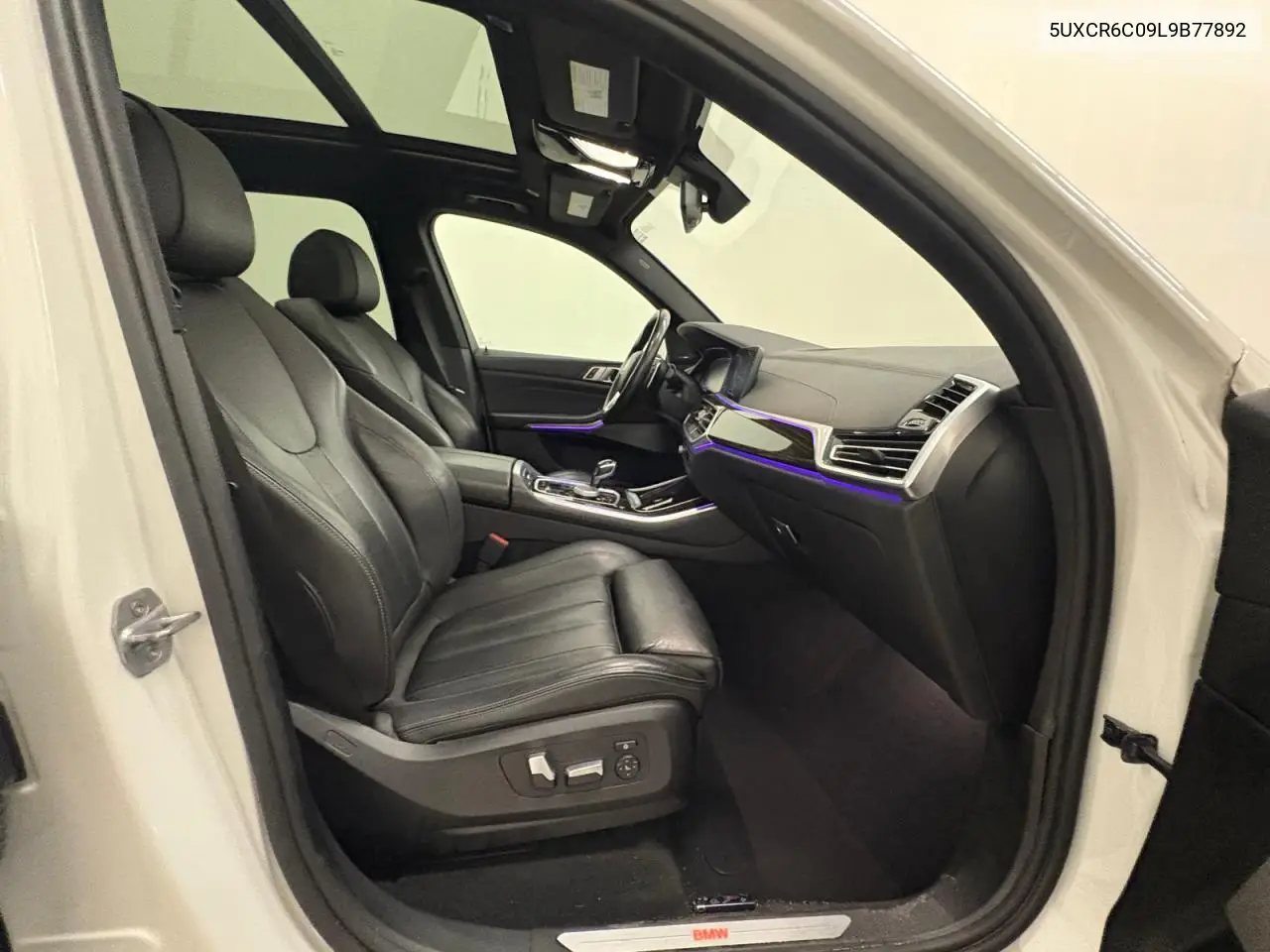2020 BMW X5 VIN 5UXCR6C09L9B77892 — фото 5