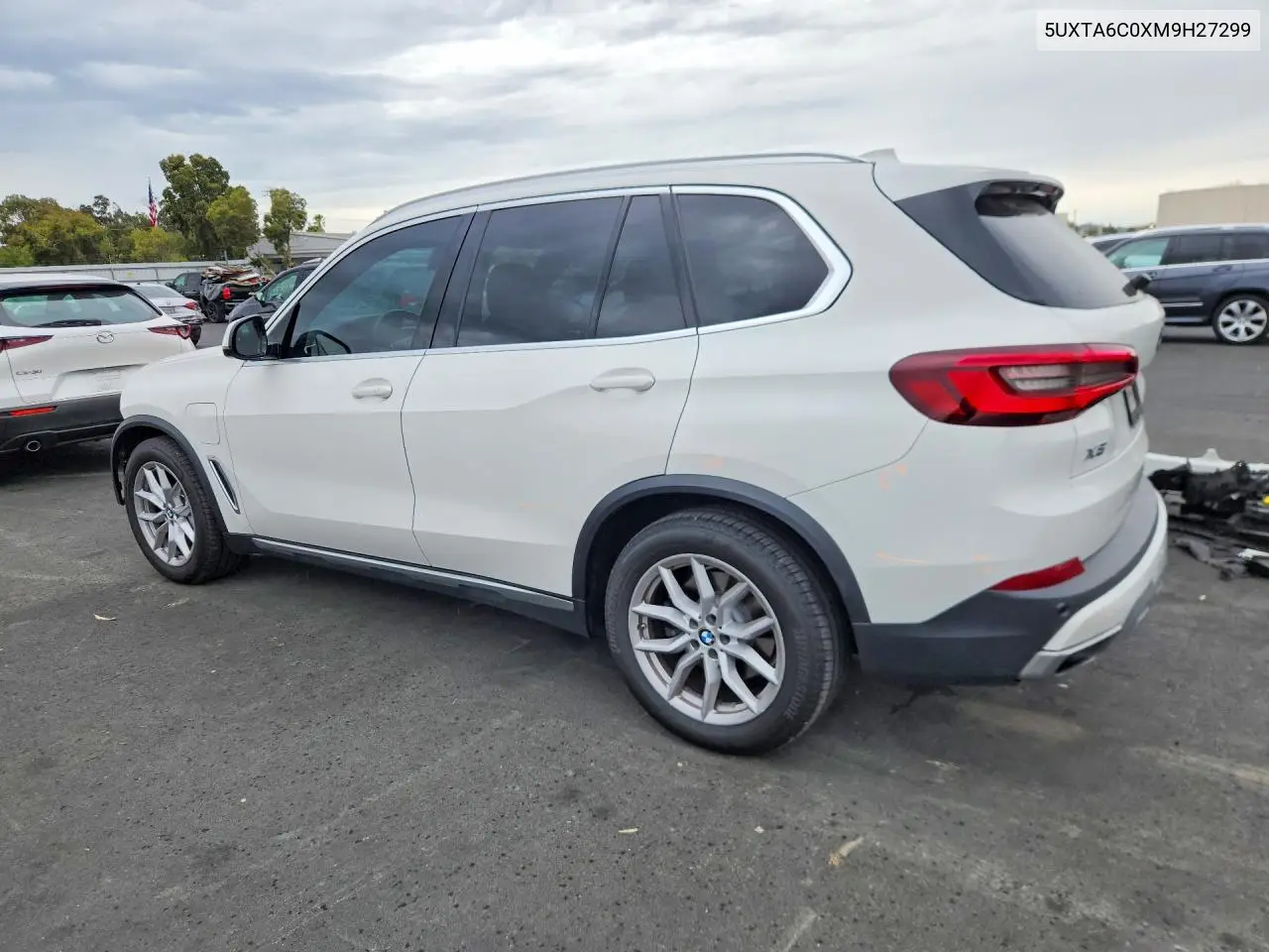 2021 BMW X5 VIN 5UXTA6C0XM9H27299 — фото 2