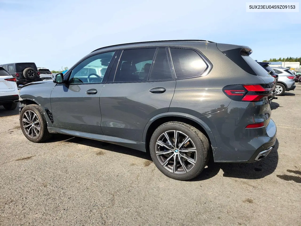 2025 BMW X5 VIN 5UX23EU04S9Z09153 — фото 2