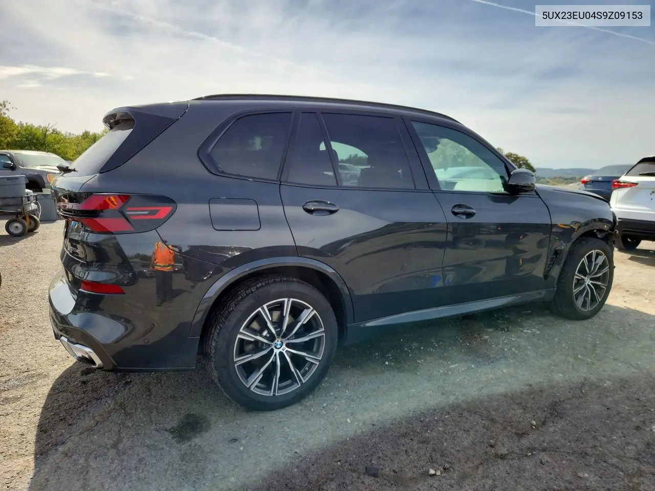 2025 BMW X5 VIN 5UX23EU04S9Z09153 — фото 3