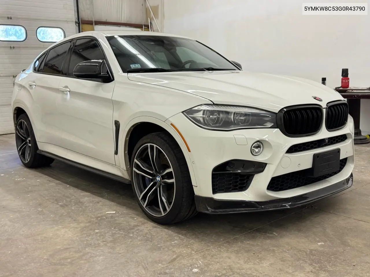 BMW X6 2016, VIN 5YMKW8C53G0R43790