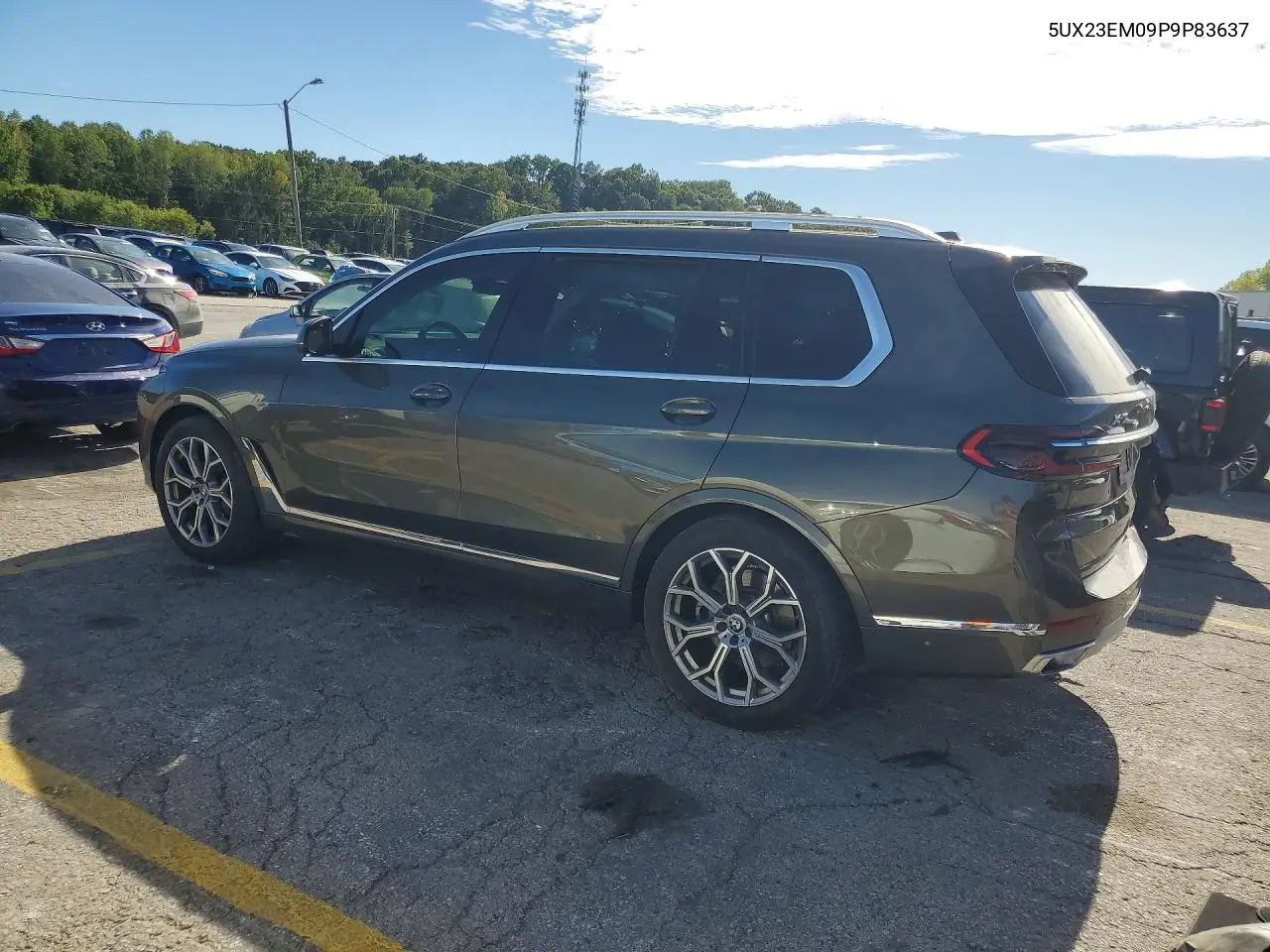 2023 BMW X7 VIN 5UX23EM09P9P83637 — фото 2