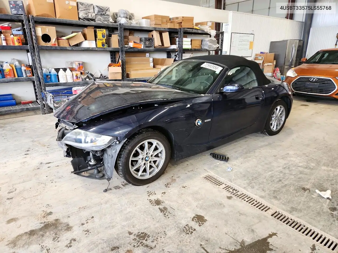 BMW Z4 2005, VIN 4USBT33575LS55768