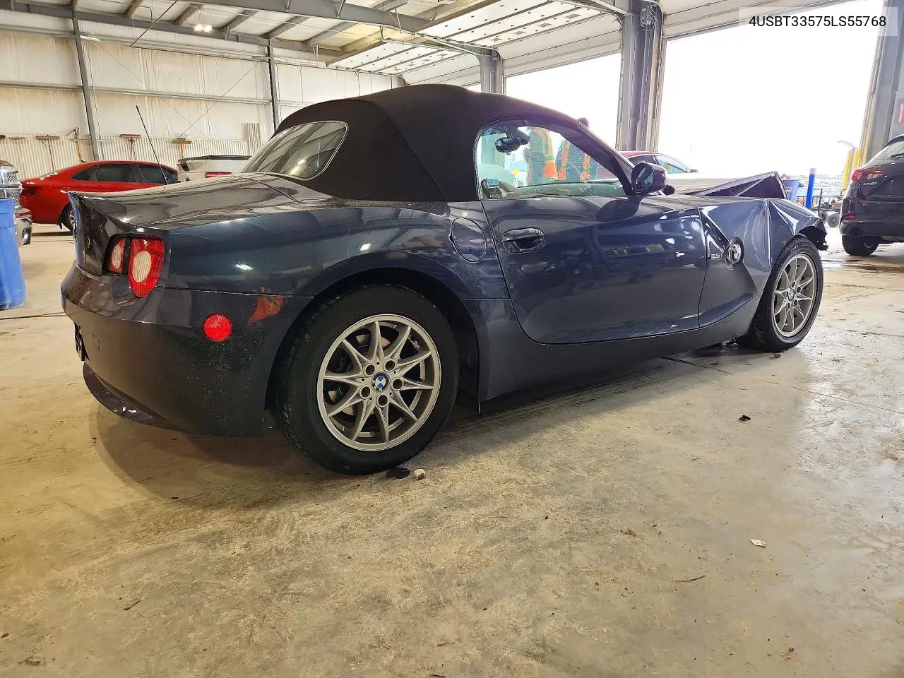 2005 BMW Z4 VIN 4USBT33575LS55768 — фото 3