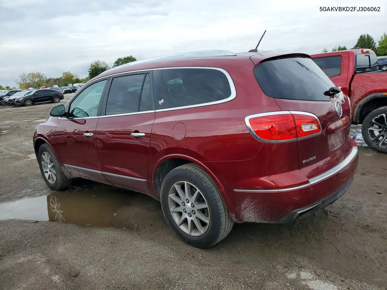 2015 BUICK ENCLAVE VIN 5GAKVBKD2FJ306062 — фото 2