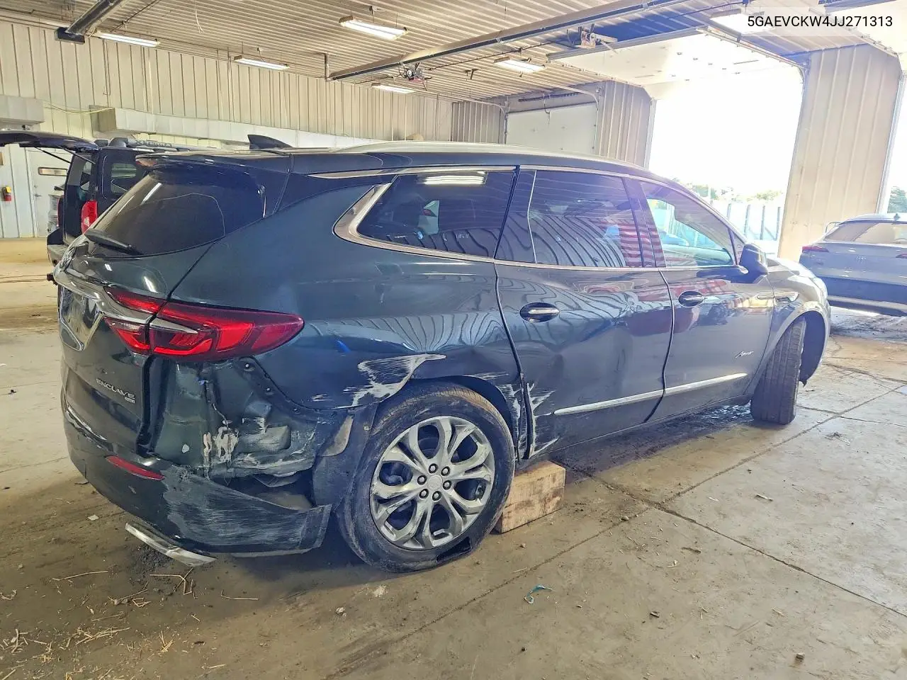 2018 BUICK ENCLAVE VIN 5GAEVCKW4JJ271313 — фото 3